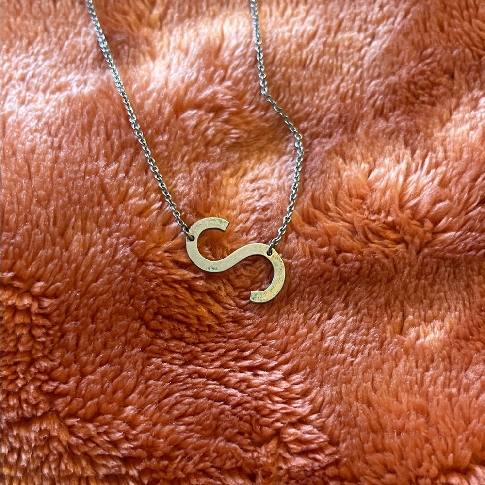 Elegant Silver Necklace